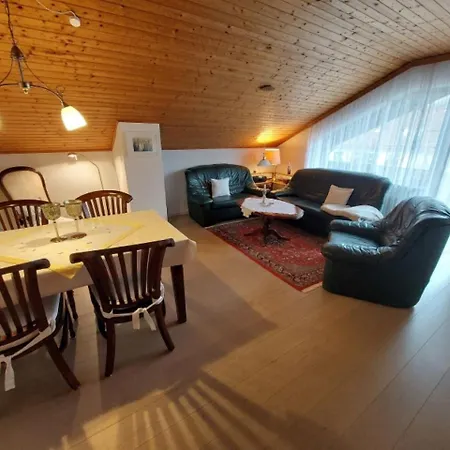 Harzhaus Rauch * 브라운라제